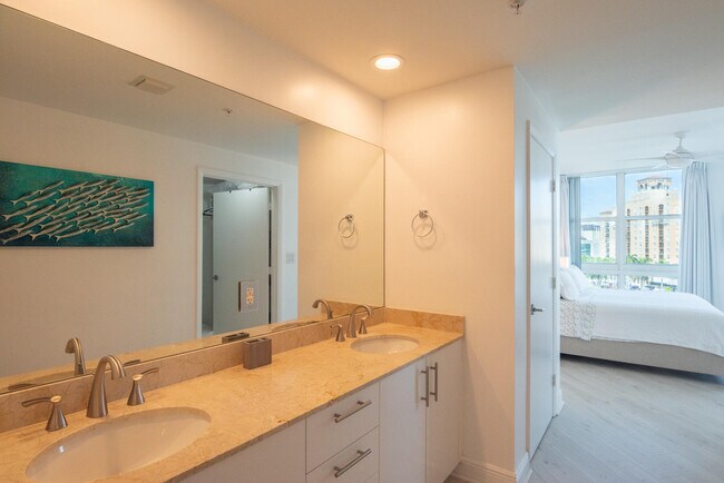 Building Photo - 550 Okeechobee Blvd