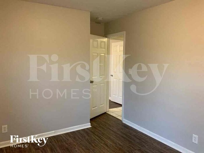 Building Photo - 679 W Melrose Cir