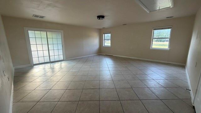 Building Photo - 13980 Red Wood Cir N