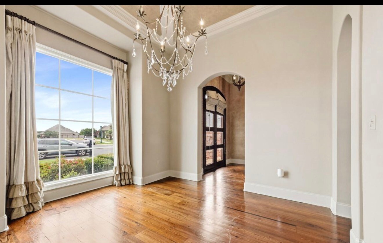 Building Photo - 401 Torrenova Cir