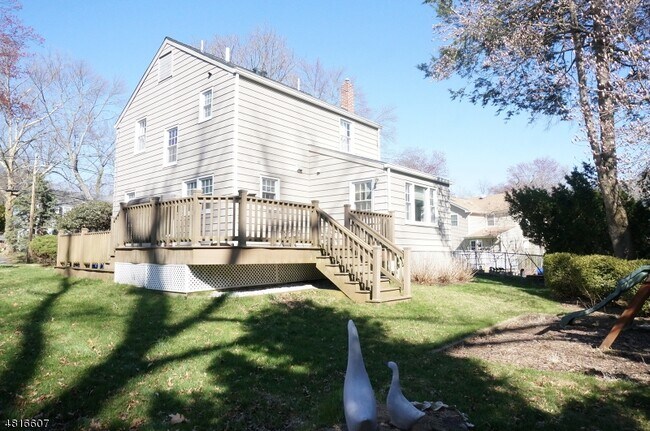 Building Photo - 21 Bennington Rd