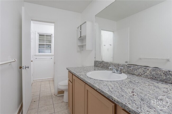 Building Photo - 5 Ossabaw Rd