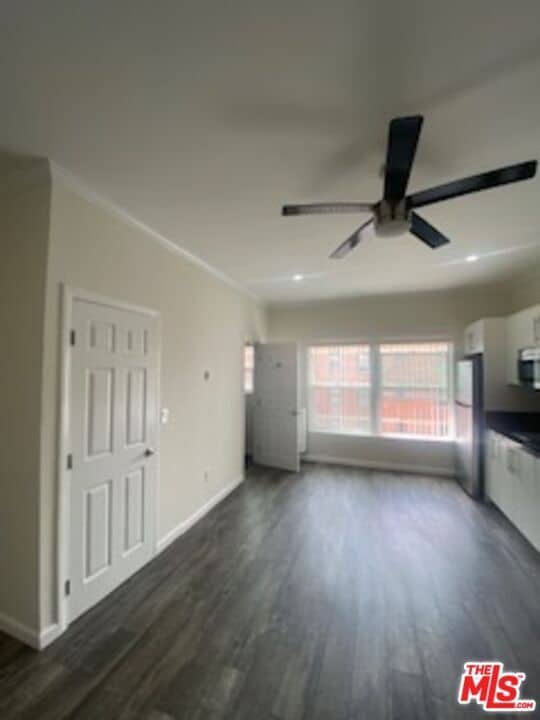 Building Photo - 814 S Hobart Blvd