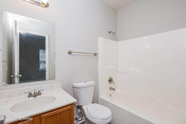 Building Photo - 6617 Timberbend Dr