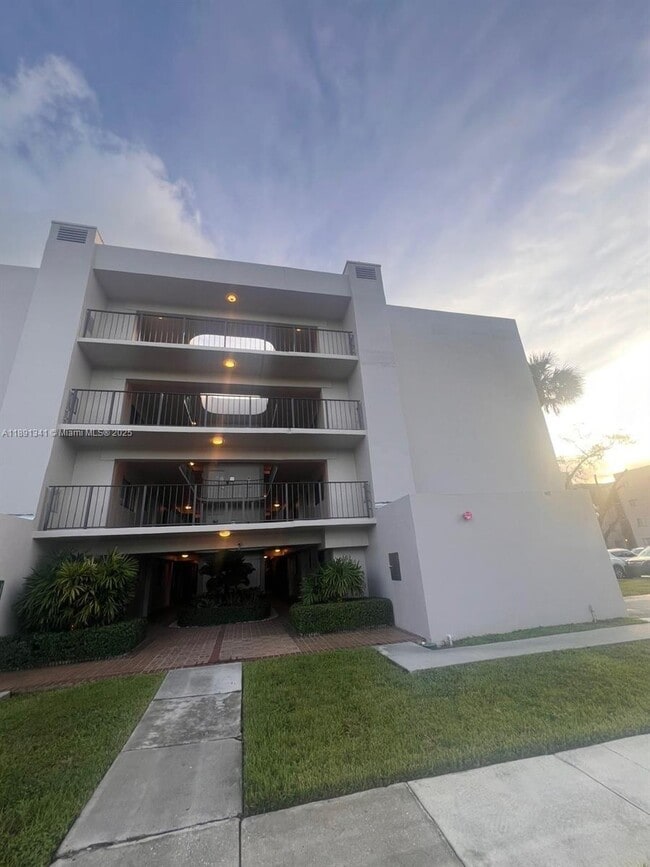 Building Photo - 8600 SW 133rd Avenue Rd
