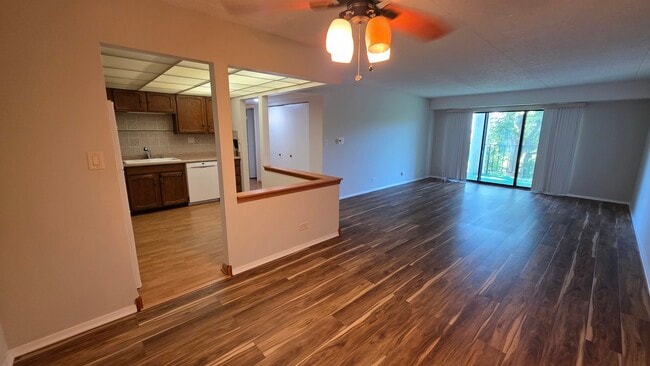Building Photo - 475 Plum Creek Dr