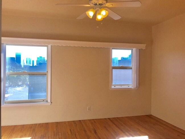 Building Photo - MOVE IN READY! Minutes from Little Italy! ...