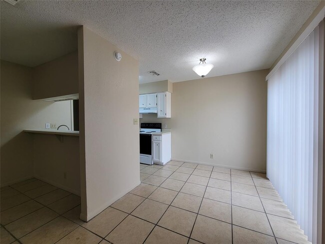 Building Photo - 2804 Bull Run