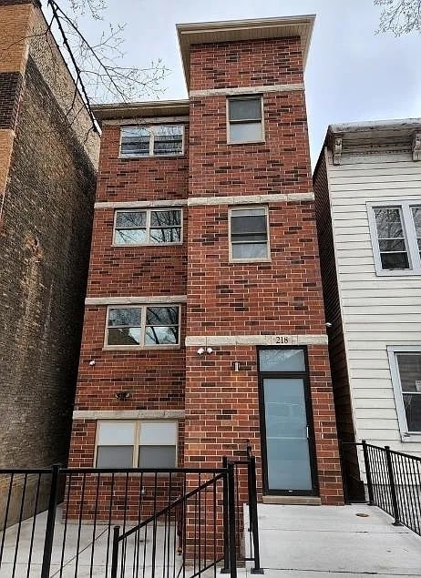 Primary Photo - 218 W 24th St