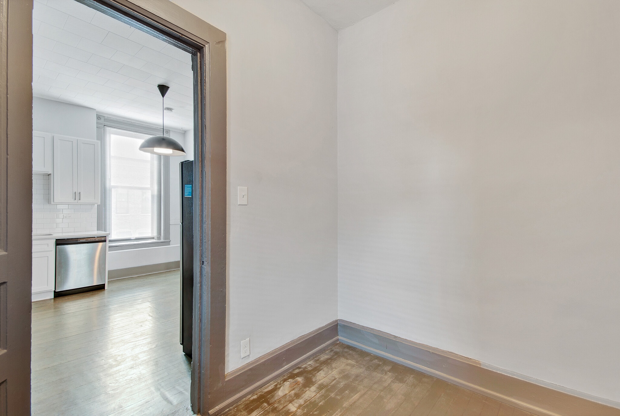 Building Photo - 1659 W 21st St