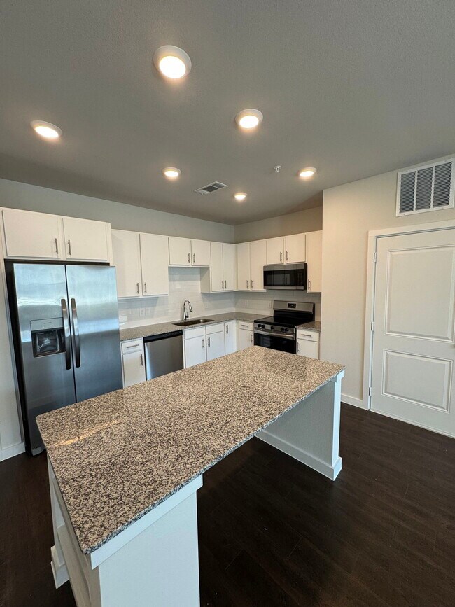 Building Photo - 455 Elevon Pkwy