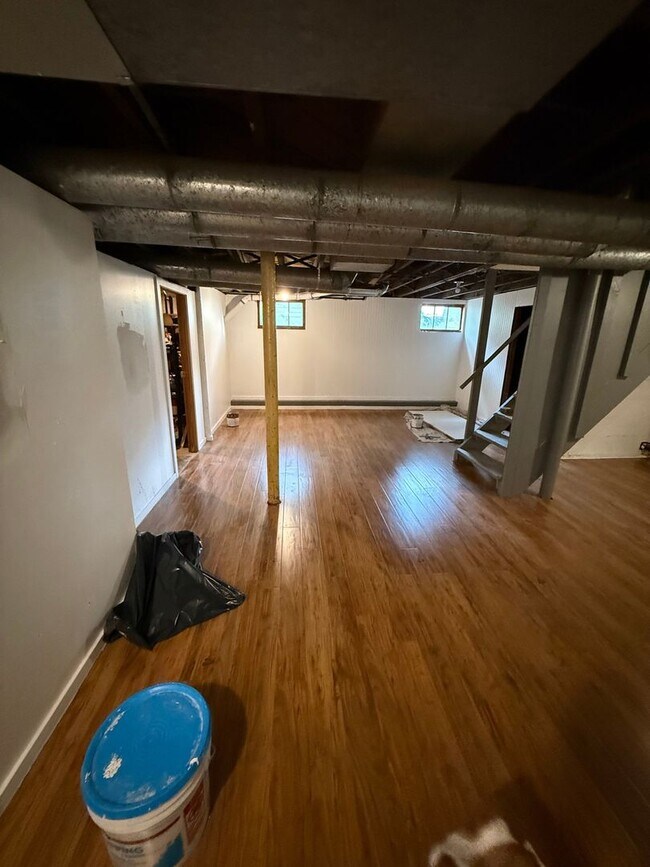 Building Photo - Charming 3BR House in Waterford