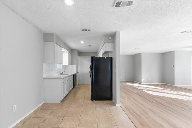 Building Photo - 2942 Heritage Colony Dr