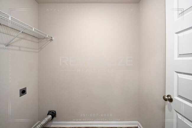 Building Photo - Dream 2-Story 5 BD 3 BA House in Spanish Fort!