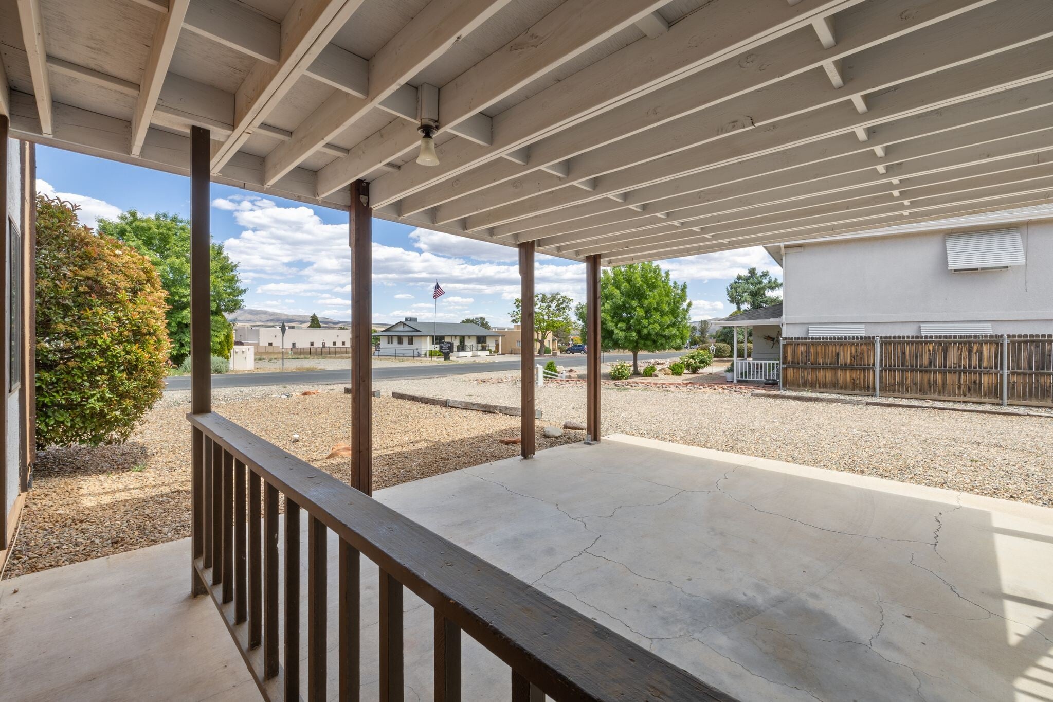 Building Photo - 1299 N Tapadero Dr
