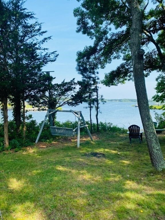 Building Photo - 38 Russell Rd