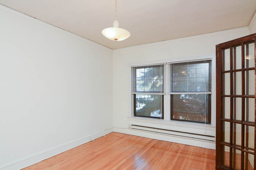 Building Photo - 1030 Dempster St