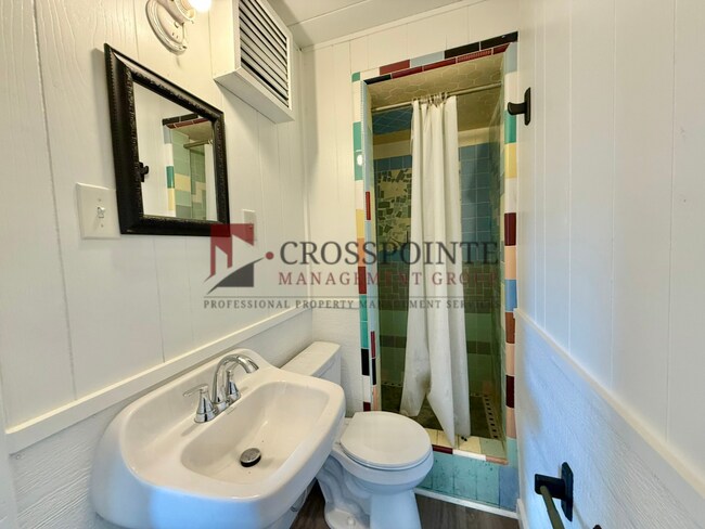 Building Photo - Charming 3 Bedroom, 2 Bathroom Home!