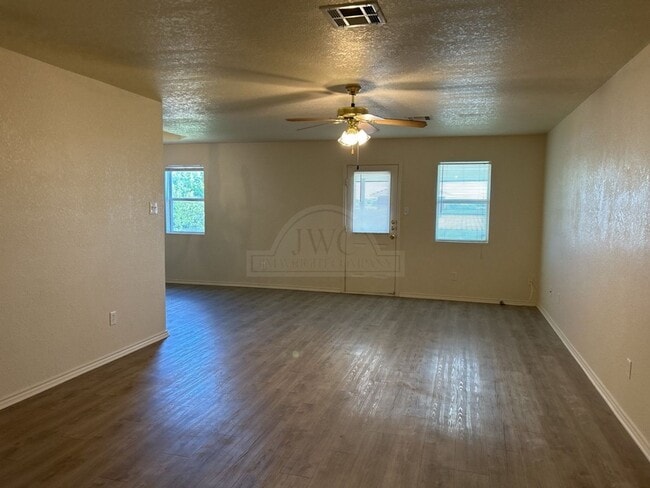 Building Photo - 2303 Gallop Dr