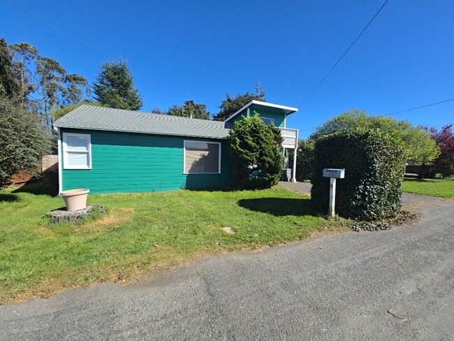 Building Photo - 2BD/1BA Pine Hill home on quiet road!