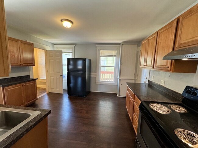 Building Photo - 2-4 Gates Street