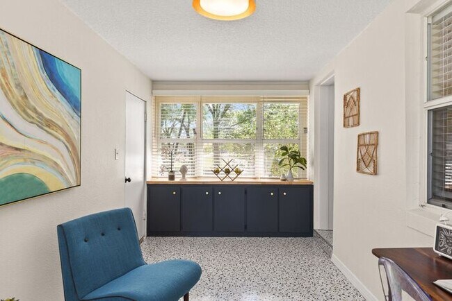 Building Photo - Charming bungalow in Winter Park