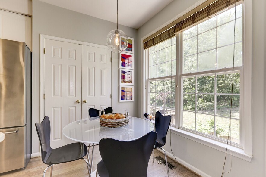 Building Photo - 5742 Governors Pond Cir