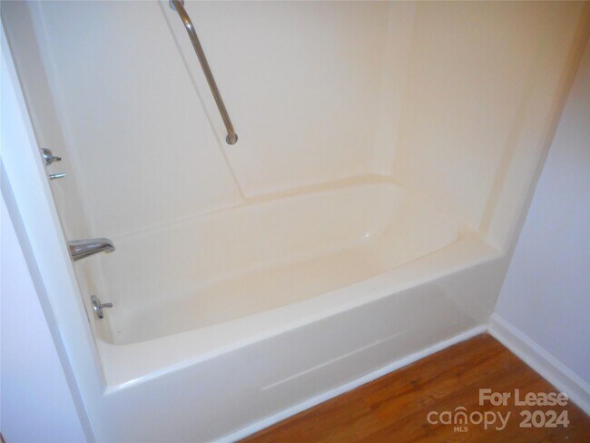 Building Photo - 10921 Hunter Trail Ln