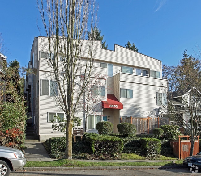 Wallingford Gate 3652 Interlake Ave N Seattle WA 98103 Apartment Finder