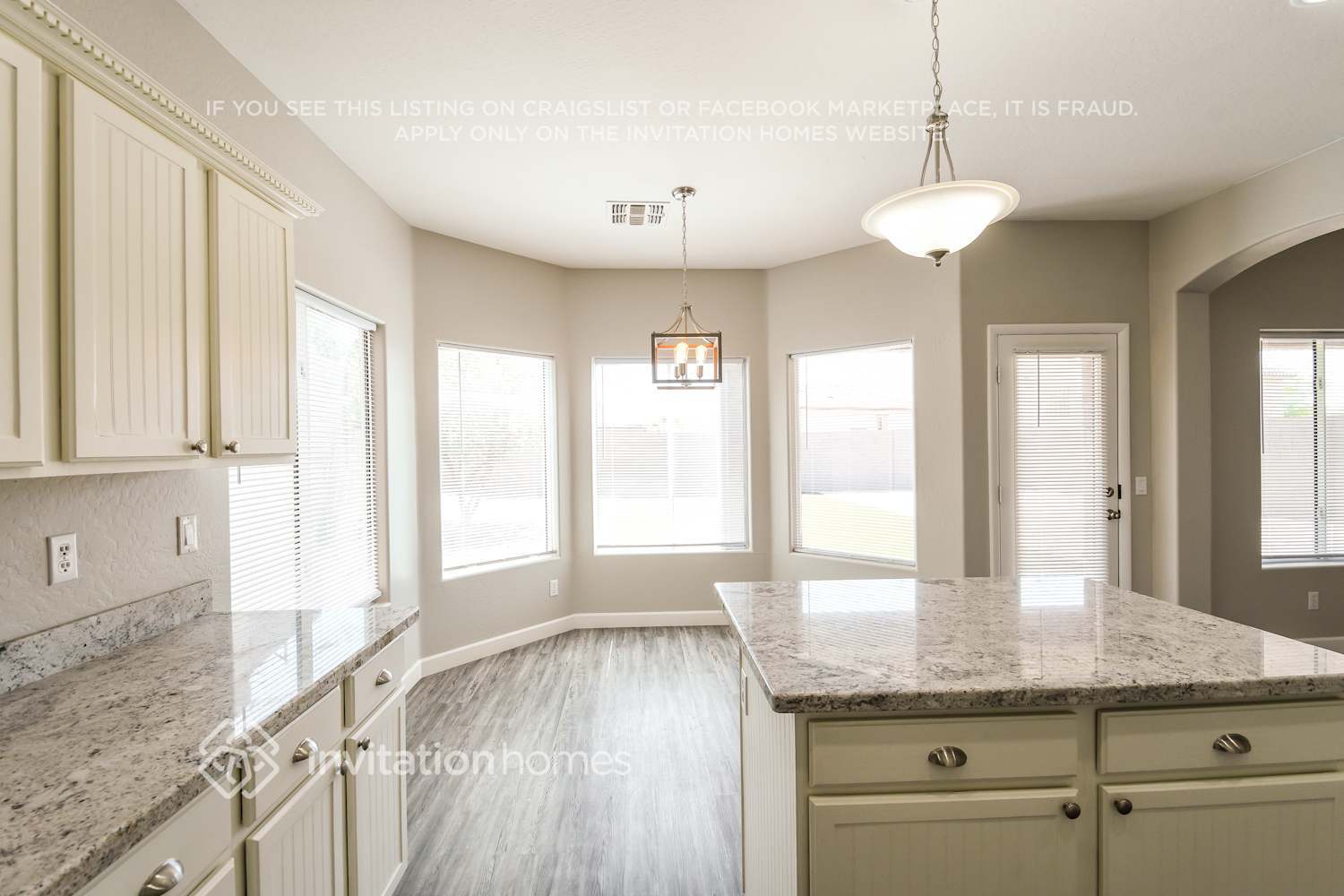 Building Photo - 3841 W Rushmore Dr