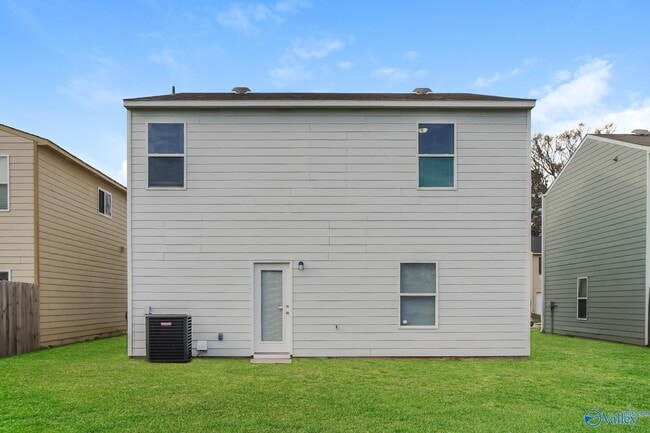 Building Photo - 215 Farmington Dr