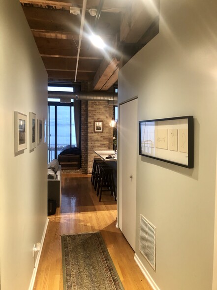 Building Photo - 375 W Erie St