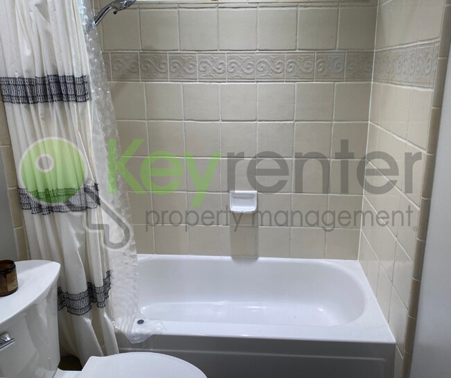 Building Photo - 2692 Bradford Way