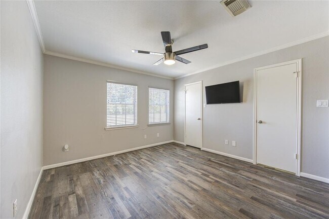 Building Photo - 6481 Olympia Dr