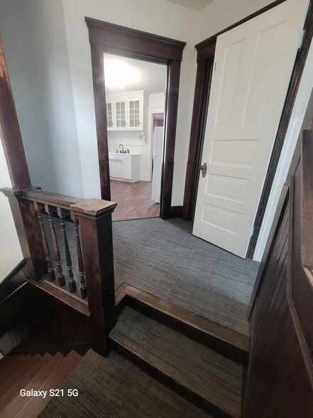 Building Photo - 330 E 12th St