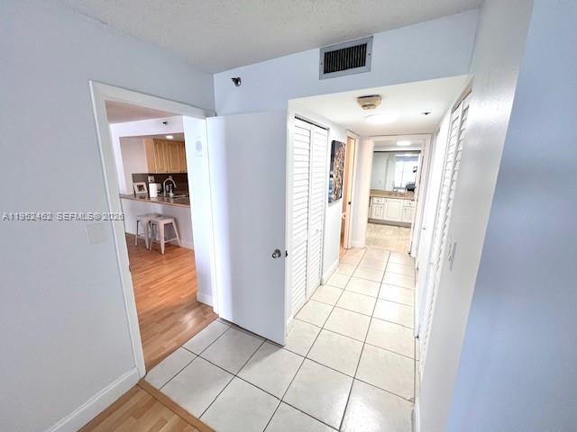 Building Photo - 1717 N Bayshore Dr