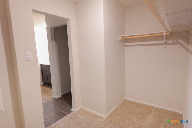 Building Photo - 348 Desert Willow