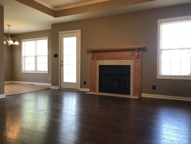Building Photo - 3225 Veranda Cir