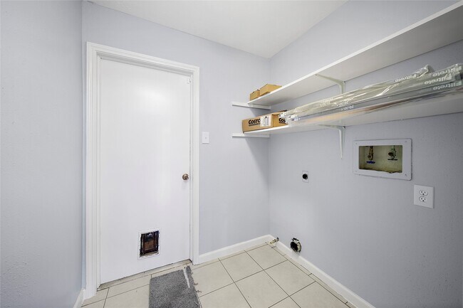 Building Photo - 21627 Park Brook Dr
