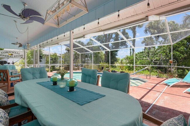 Building Photo - ** STUNNING 4 BEDROOM 2 FULL BATH/ 2 HALF BATH HOME WITH A PRIVATE POOL LOCATED JUST MINUTES FROM...