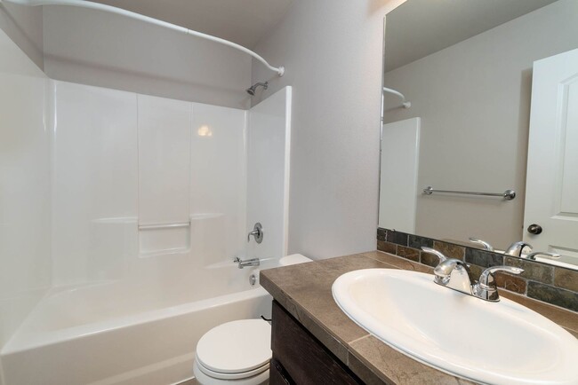 Building Photo - Refined Living in the Heart of Bend — Fully Remodeled Home for Lease