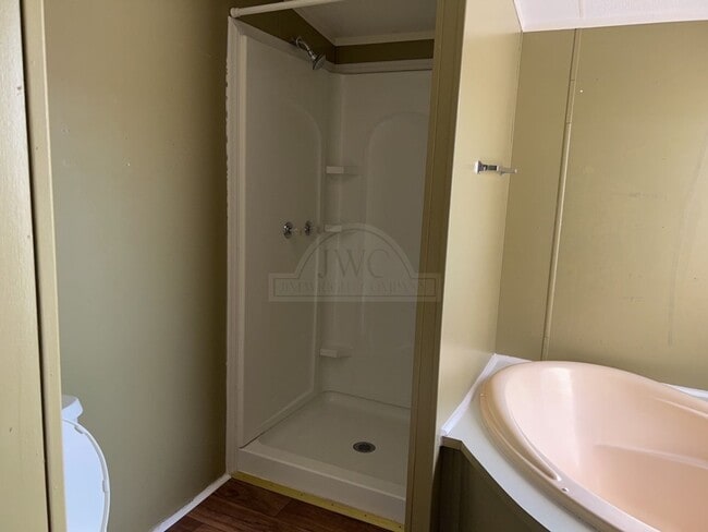 Building Photo - 3406 Valencia Dr