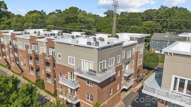 Building Photo - 1903 Kenilworth Ave