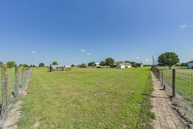 Building Photo - 3077 Dee's Cir