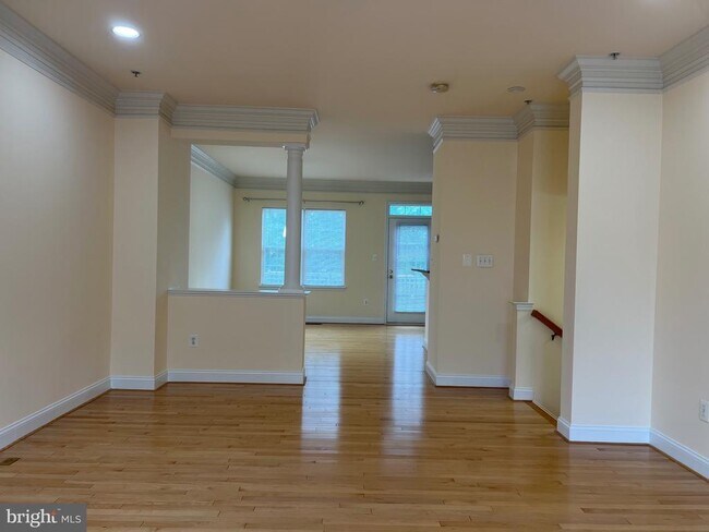 Building Photo - 23429 Clarksridge Rd
