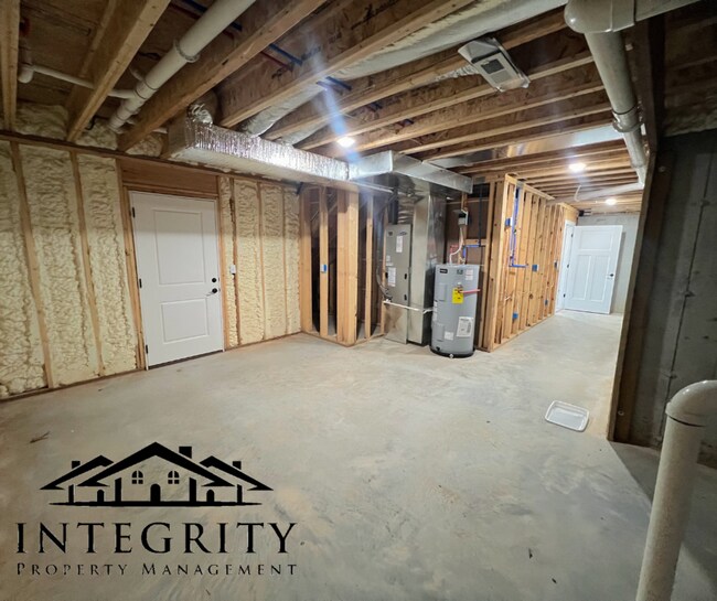 Building Photo - Newly Built Modern Style Single Family Home!