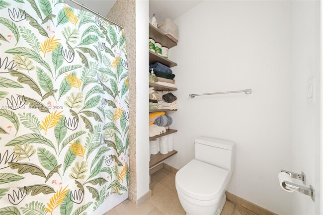 Building Photo - 88 SW 7th St