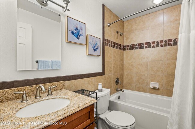 Building Photo - 210 E Cooper Ave