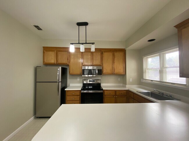 Building Photo - 2330 I St