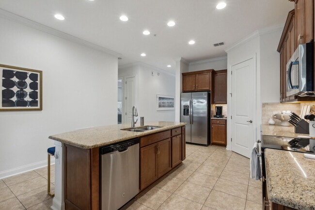 Building Photo - 95282 Summerwoods Cir